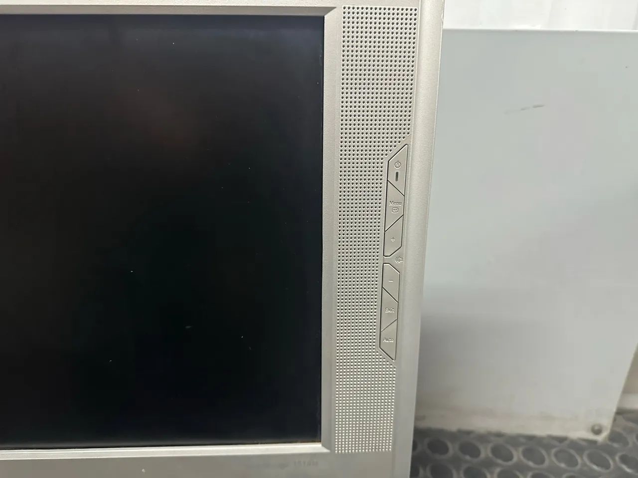 Monitor Samsung SyncMaster 633NW - Foto 2