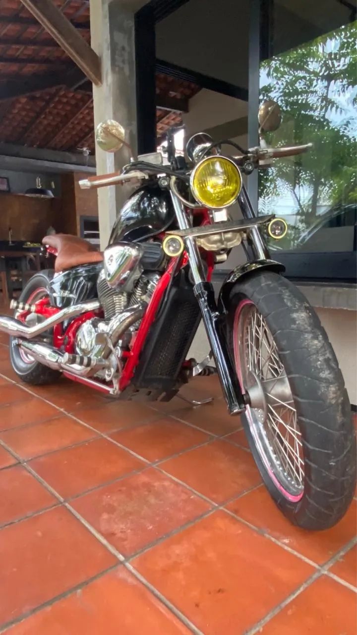 HONDA SHADOW 2001 - CLÁSSICA, ROBUSTA E CHEIA DE ESTILO!