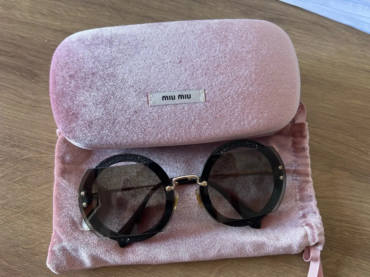 Óculos Miu Miu 