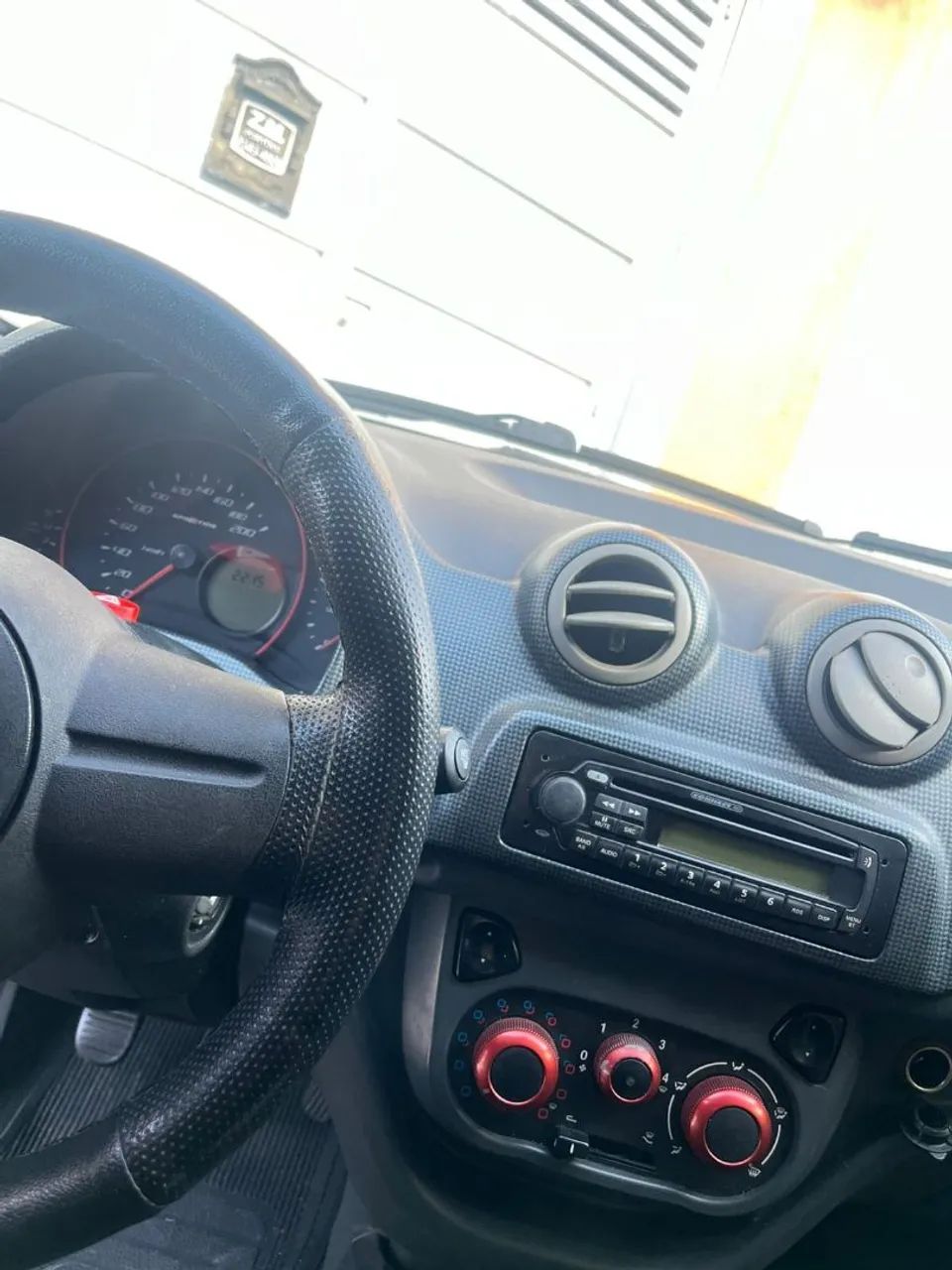 Fiat Uno Sporting 1.4 EVO Fire Flex 8V 4P 2012 - Foto 5