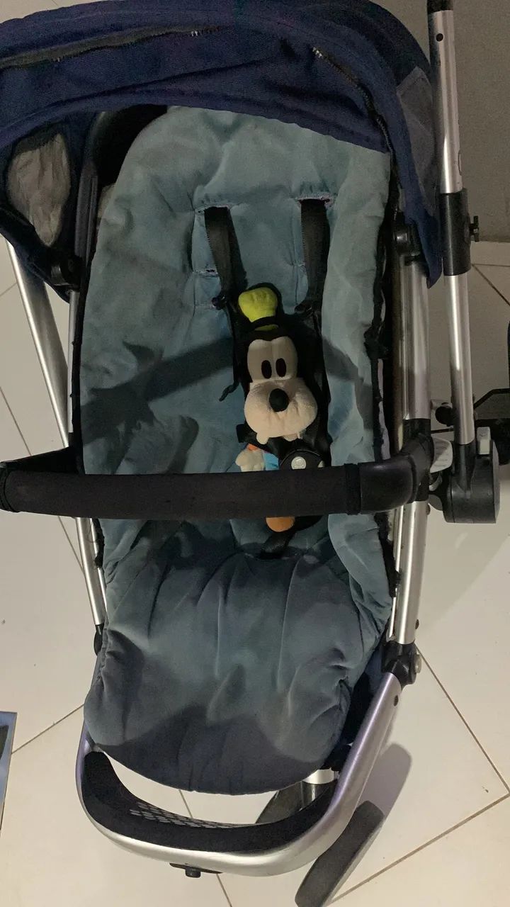 Carrinho de bebê Quinny / Aceito troca