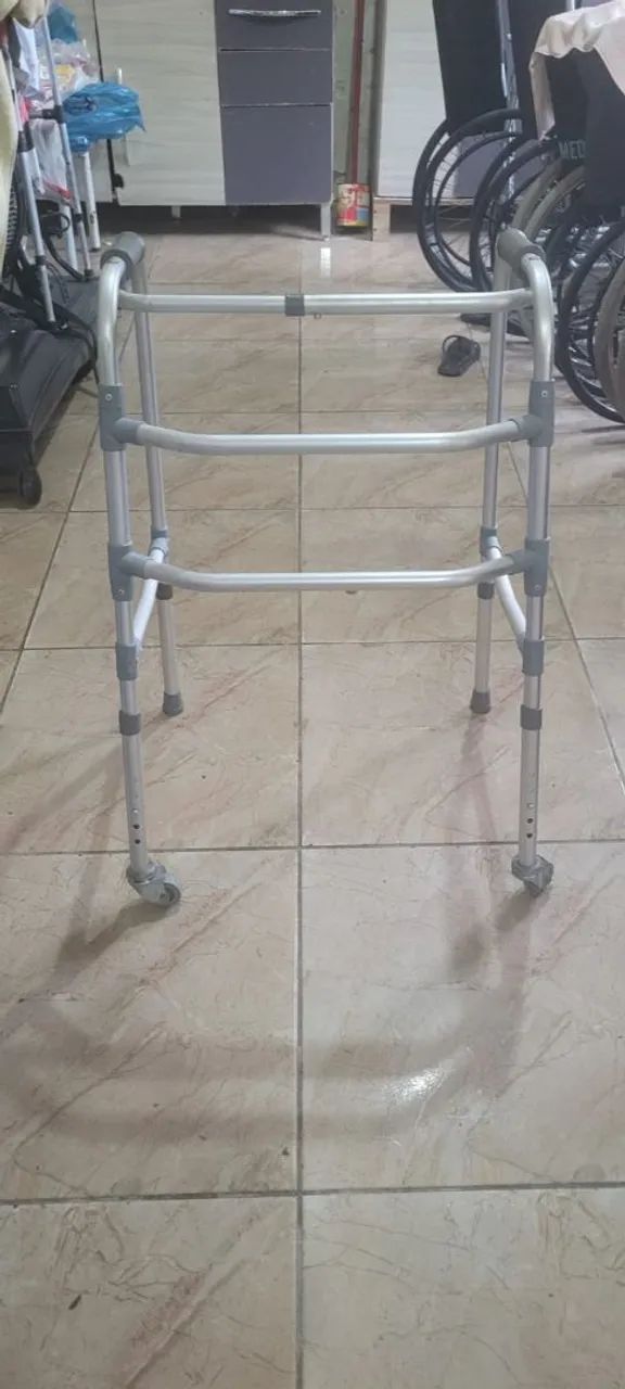 Material hospital Andador 