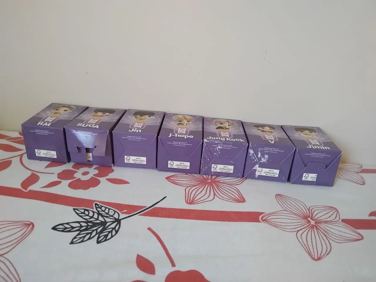 Bonecos do BTS McDonald's novos - Foto 5