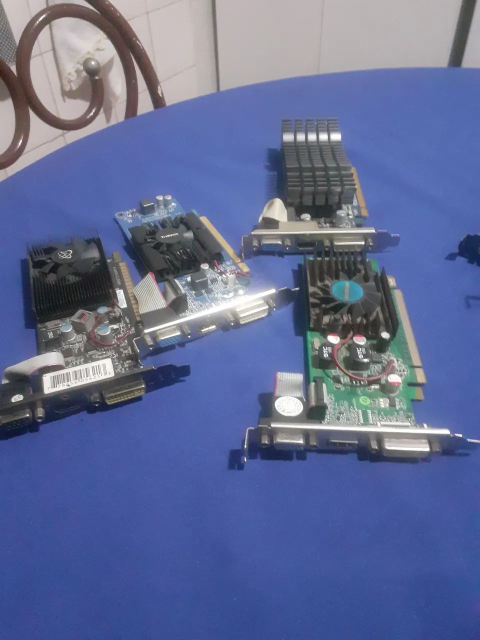 Placa de vídeo PCI Express com hdmi até 1giga de memória 