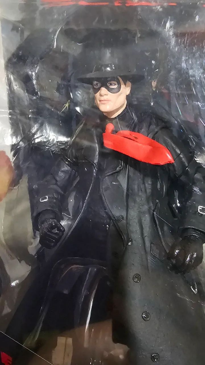 The Spirit Action Figure Spirit Mezco Toys - Foto 3