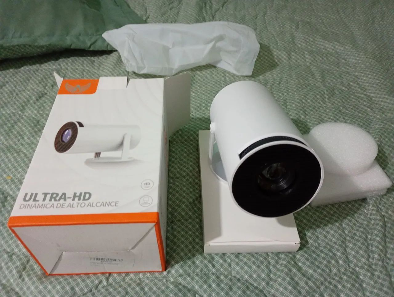Vende se projetor HT300 4k Android muito bom. - Foto 5