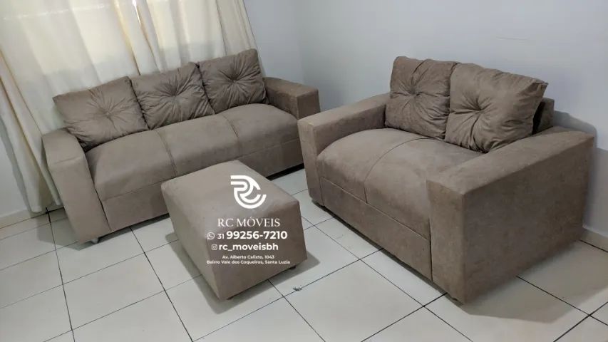 Sofá 2 e 3 lugares com Puff Material suede D33 Confortável Direto da Fábrica - Foto 5