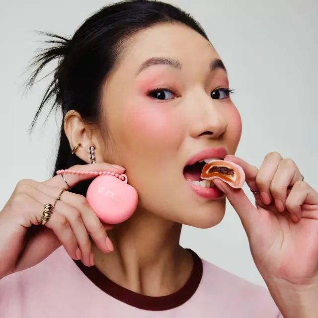 Batom E Blush Multifuncional Mochi Blur - Quem Disse, Berenice? - Foto 4
