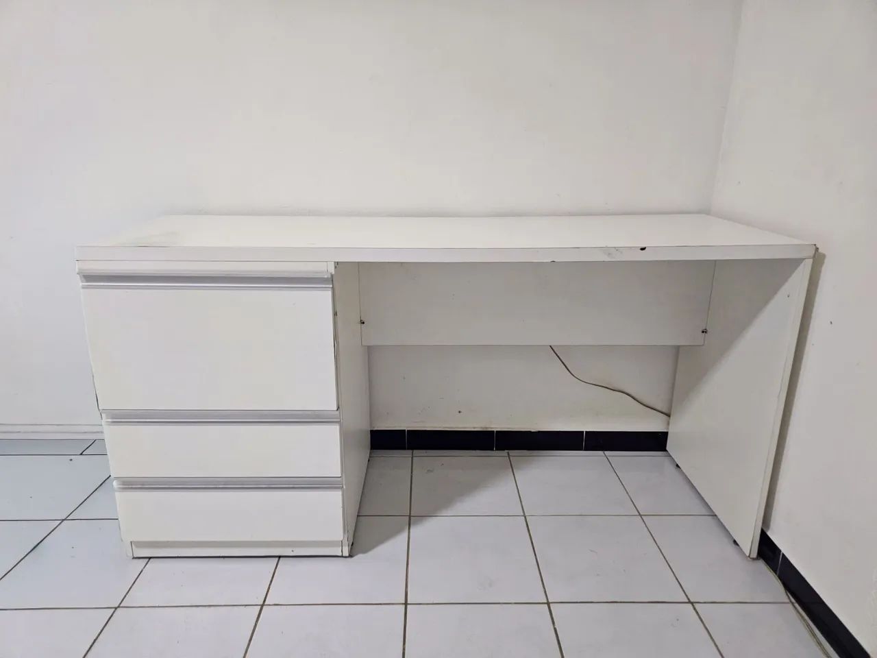 Mesa de Escritório (Escrivaninha)