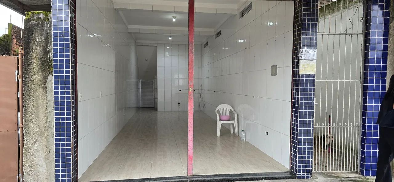 Alugo linda loja em ponto comercial - Foto 3