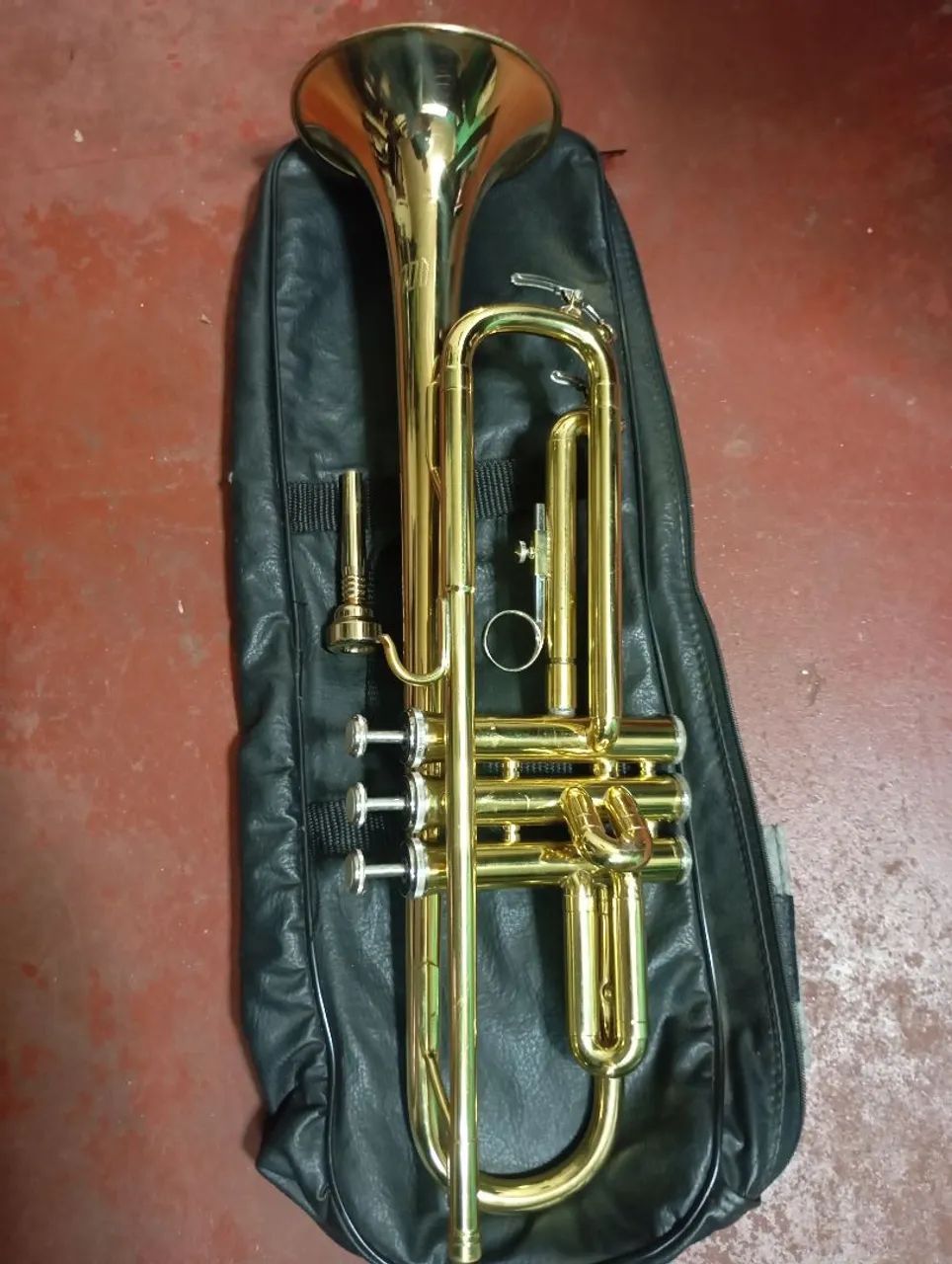 Trompete weril Brasil SB com capa  - Foto 2
