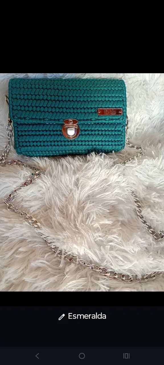 Bolsa verde feita a mão 
