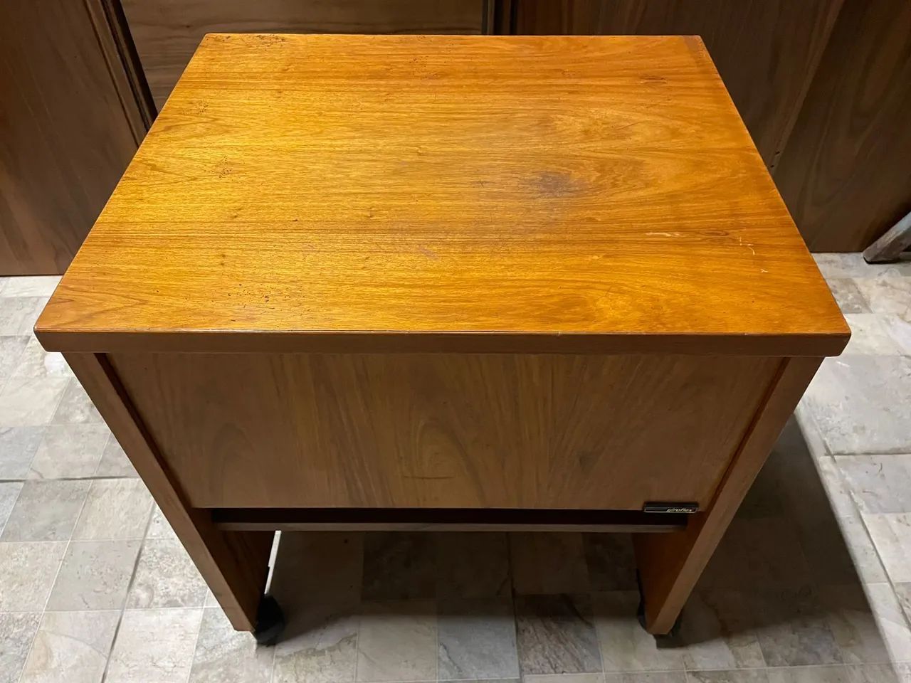 Mesa lateral ou de apoio vintage Giroflex - Foto 3