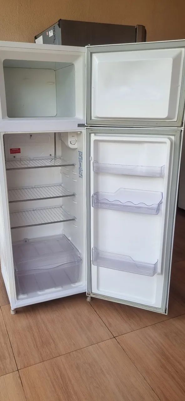 Vendo Geladeira Eletrolux  - Foto 2