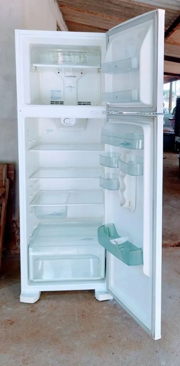 Geladeira duplex Eletrolux frossfre 220vts - Foto 2