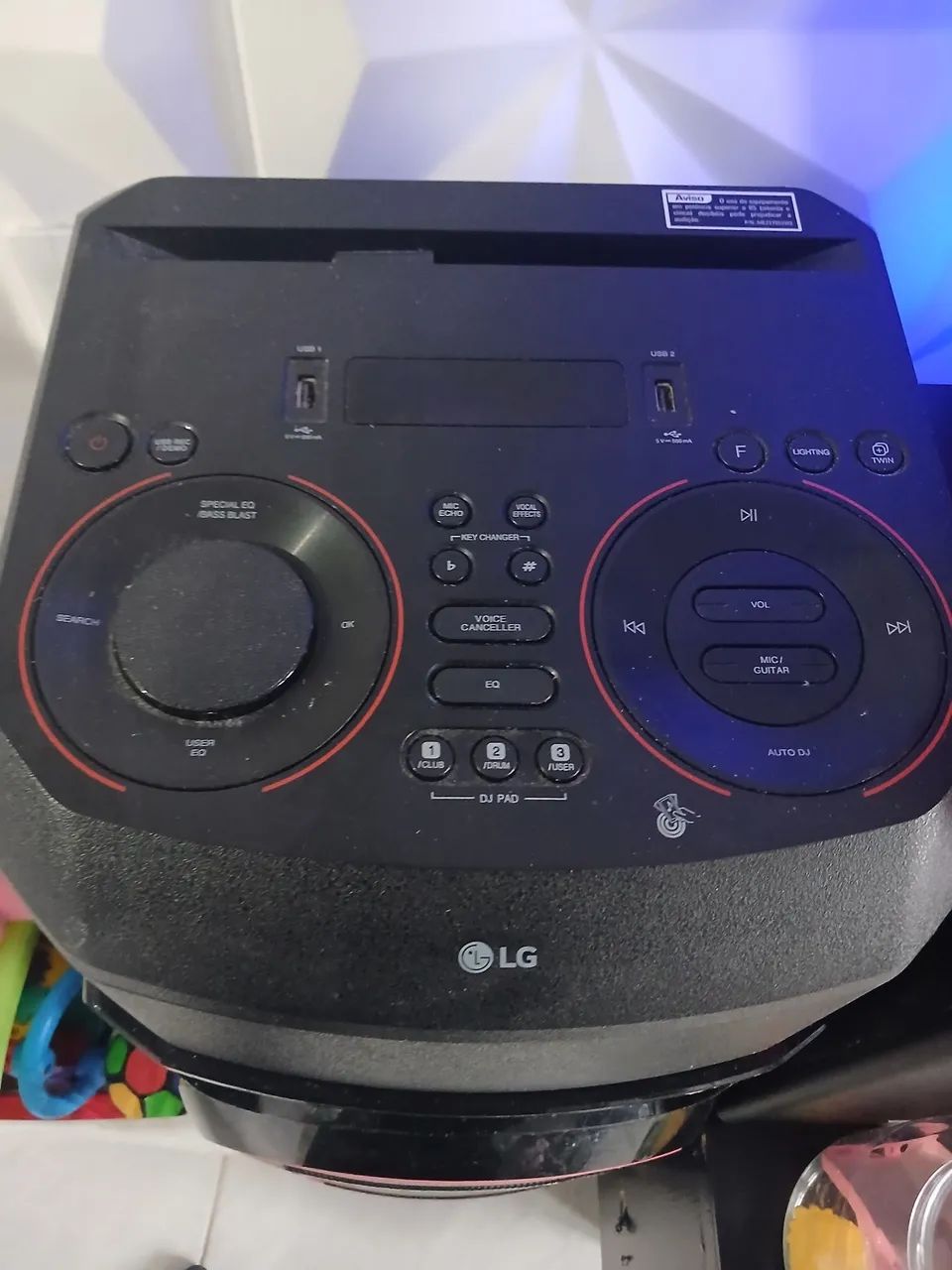Caixa de som LG xboom caixa nova comprei mas nem usei