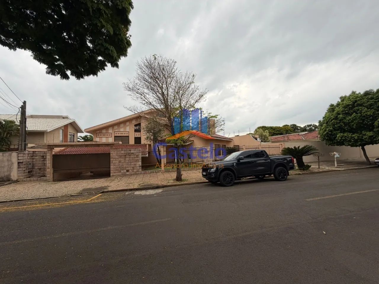 CASA RESIDENCIAL em UMUARAMA - PR, ZONA I-A - Foto 2