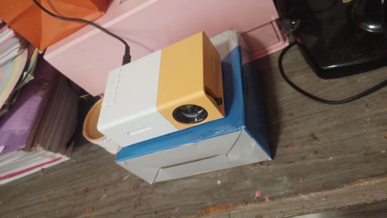 Projetor YG300  - Foto 2