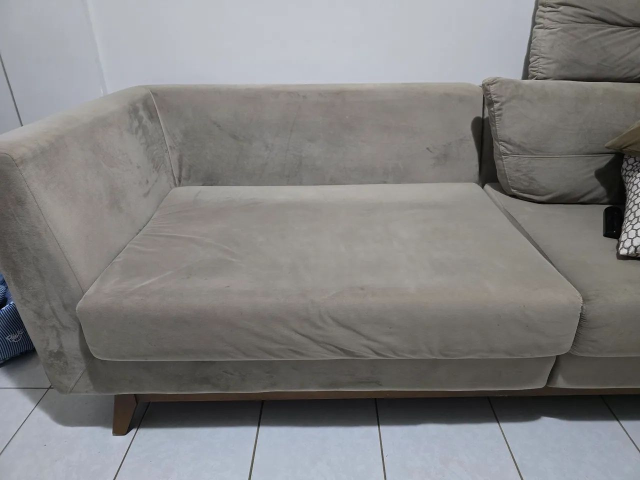 Sofá madeira maciça 