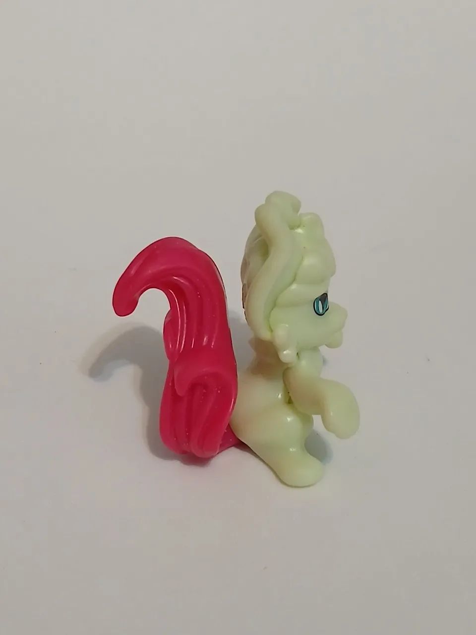 Brinquedo Kinder Ovo bichinho - Foto 3