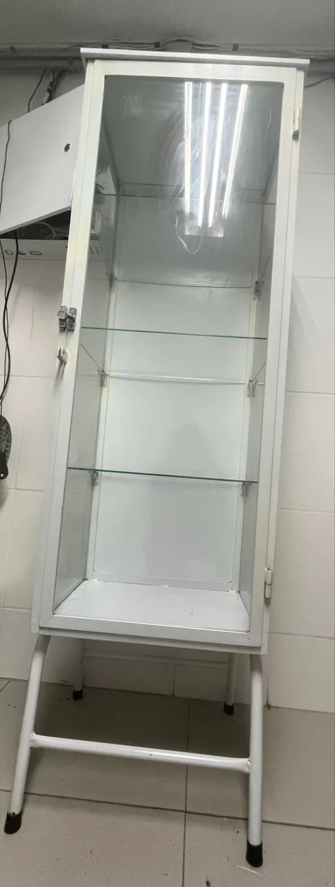 Armário vitrine metalvet 