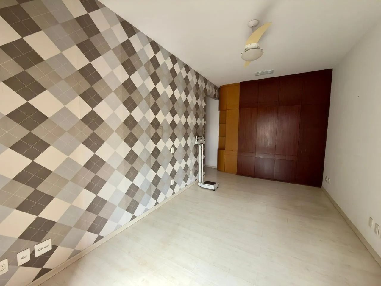 Sala comercial a venda 31,69m²- São Pedro