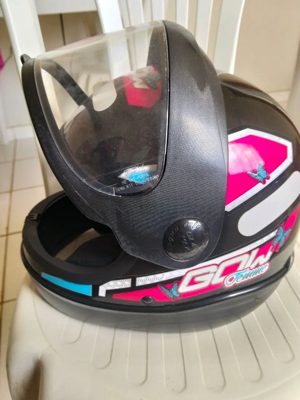 CAPACETE FEMININO AUTOMÁTICO NOVO DA GOW - Foto 2