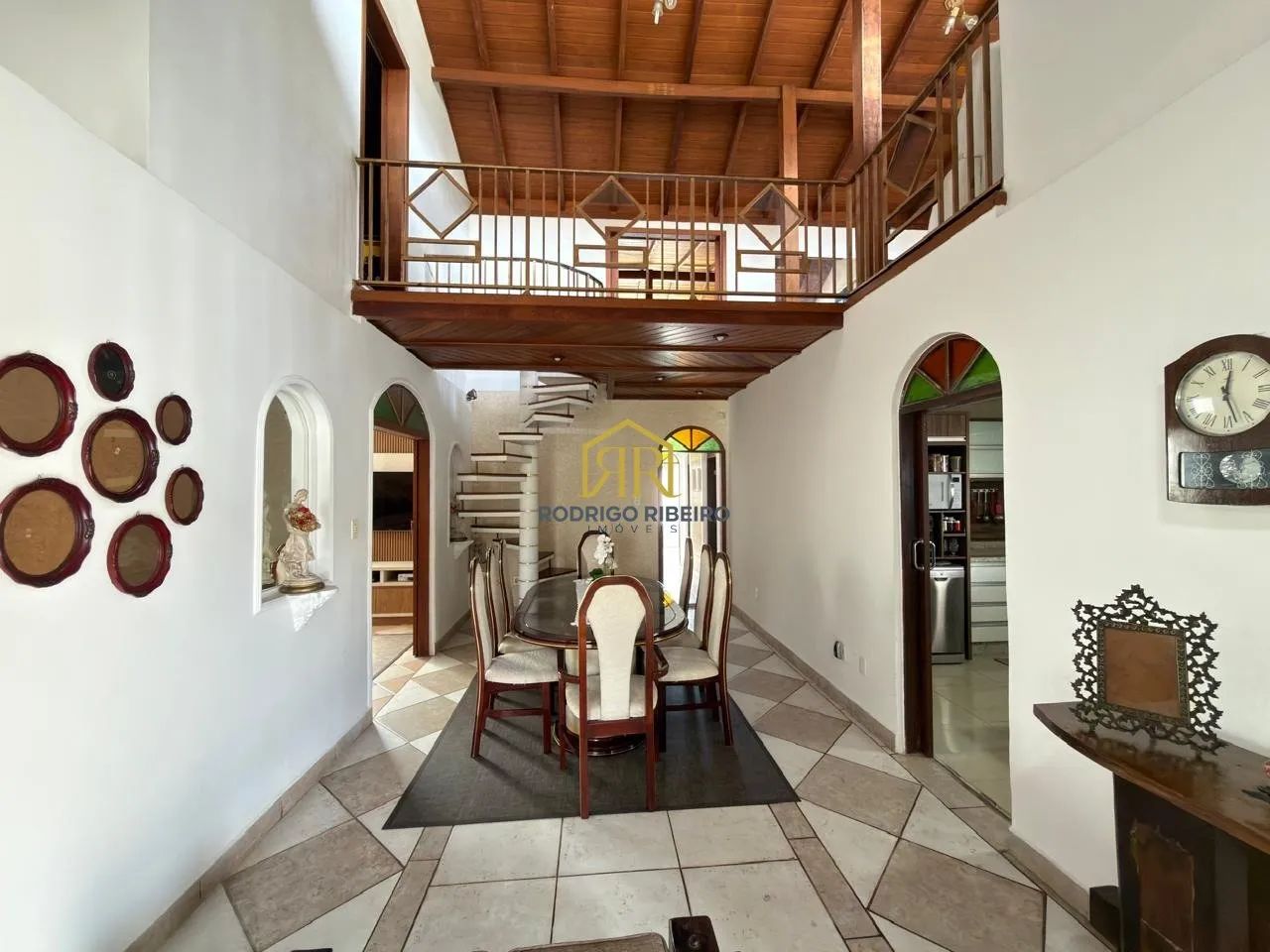 MORE NO MELHOR BAIRRO DE CASAS DE FLORIPA!! - Foto 3