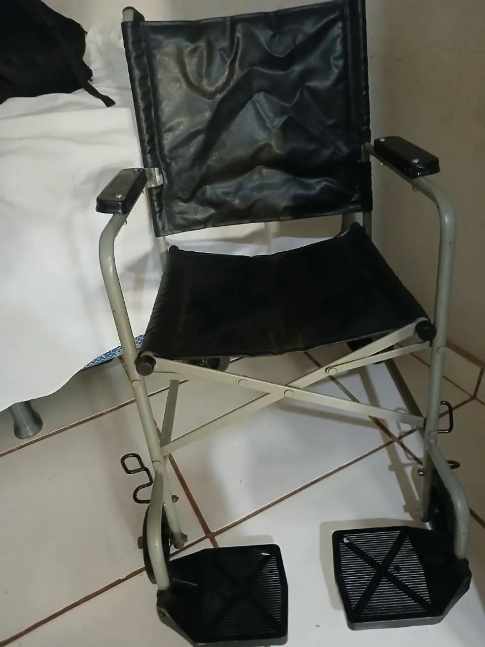 Cadeira de Rodas  - Foto 3