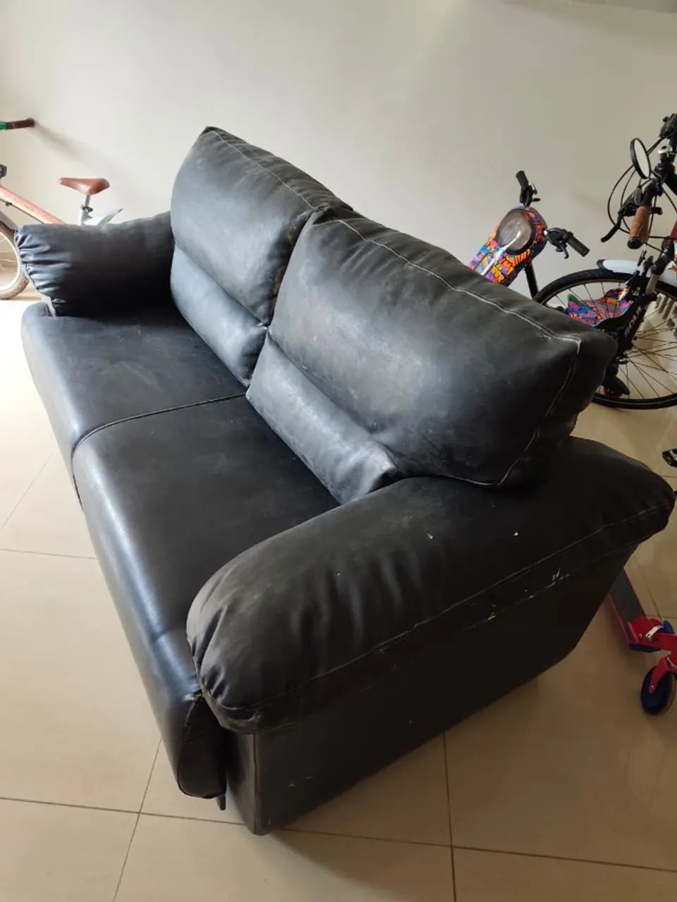 Sofá cama em couro sintético 1,80m