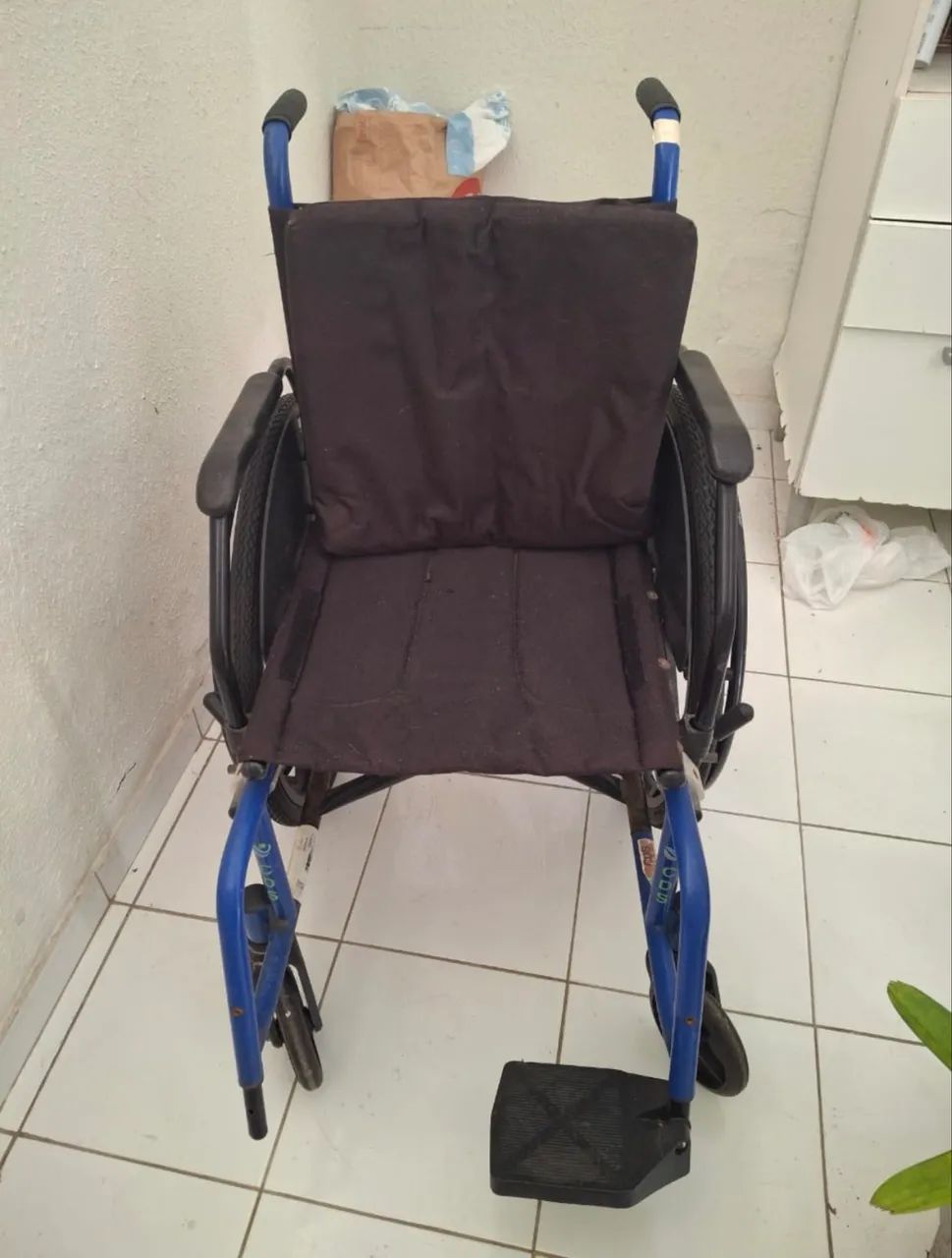 Vende se cadeira de rodas  - Foto 5