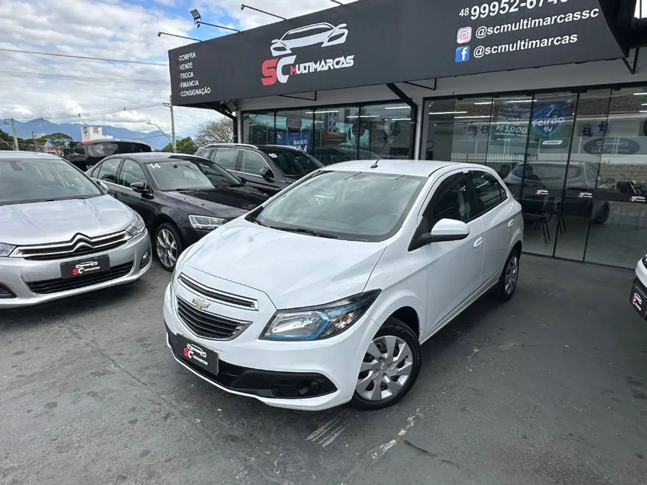 Chevrolet Onix Hatch LT 1.4 8V Flex Mec. 4P 2015