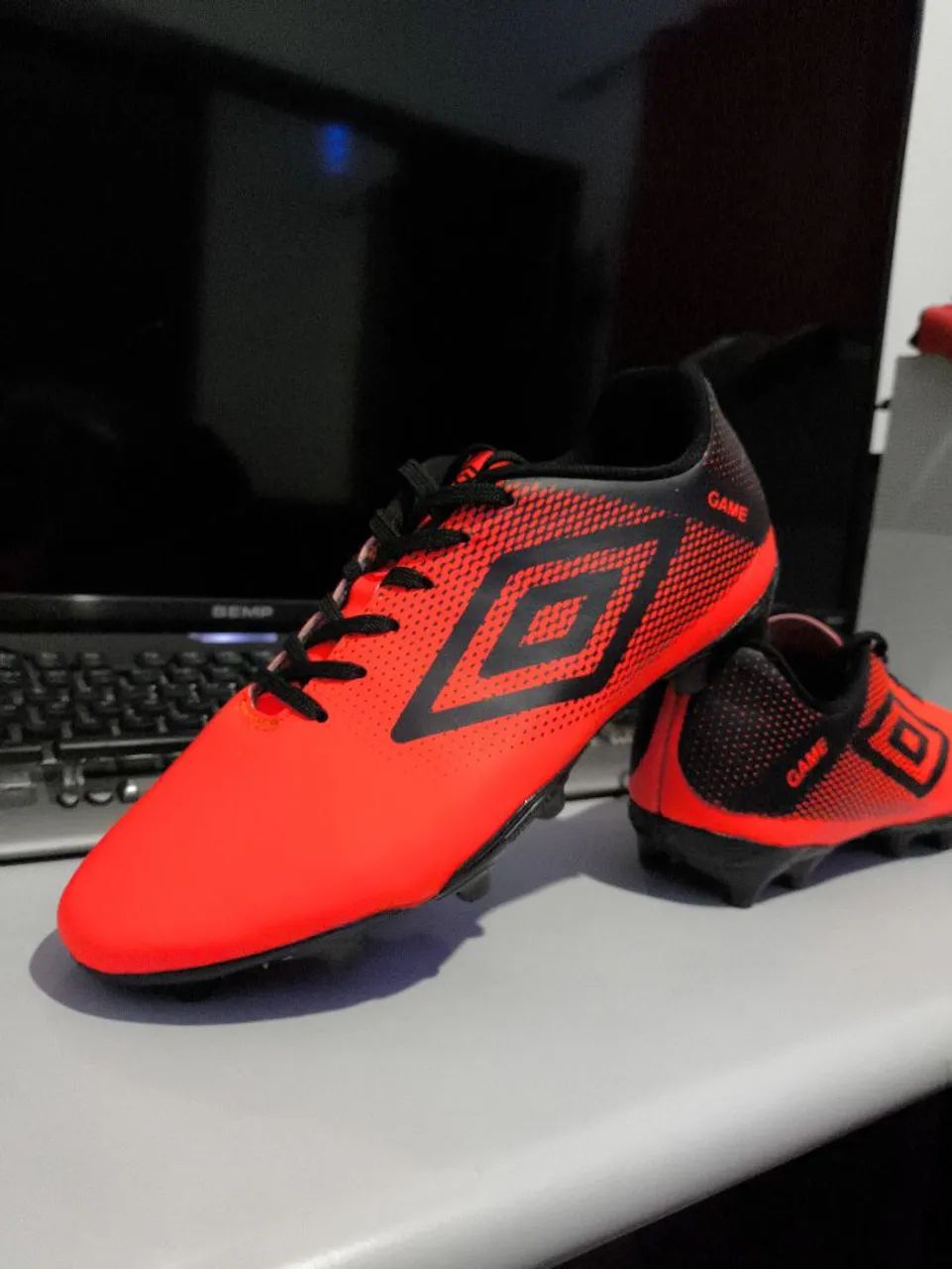 Vendo Chuteira Umbro Campo  - Foto 2