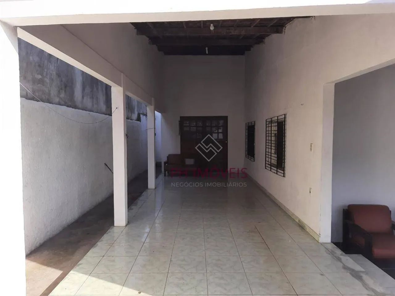 Casa com 4 dormitórios sendo 2 suítes no Bairro de Santos Dumont - 228m² - Foto 2