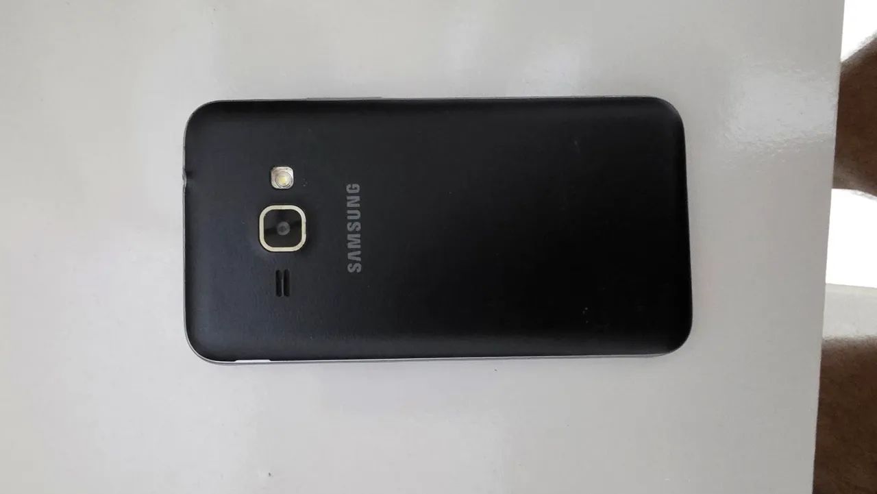 Celular J1 - Foto 3