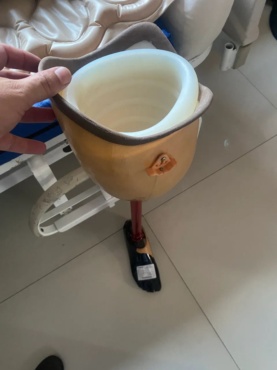 Prótese De Perna Direita Com Pé Nunca Usado Zero KM - Foto 2