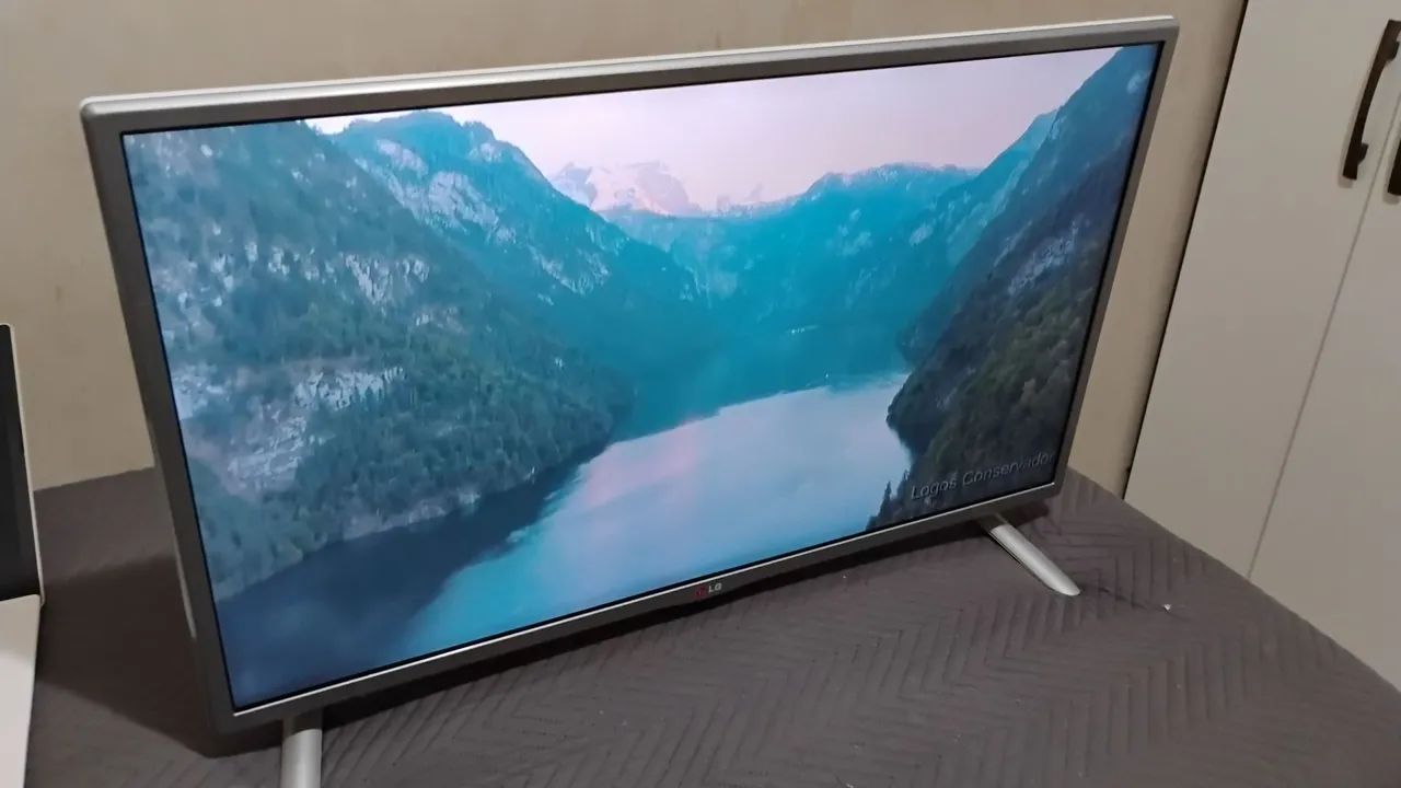TV LG 32 polegadas (NÃO É SMART)