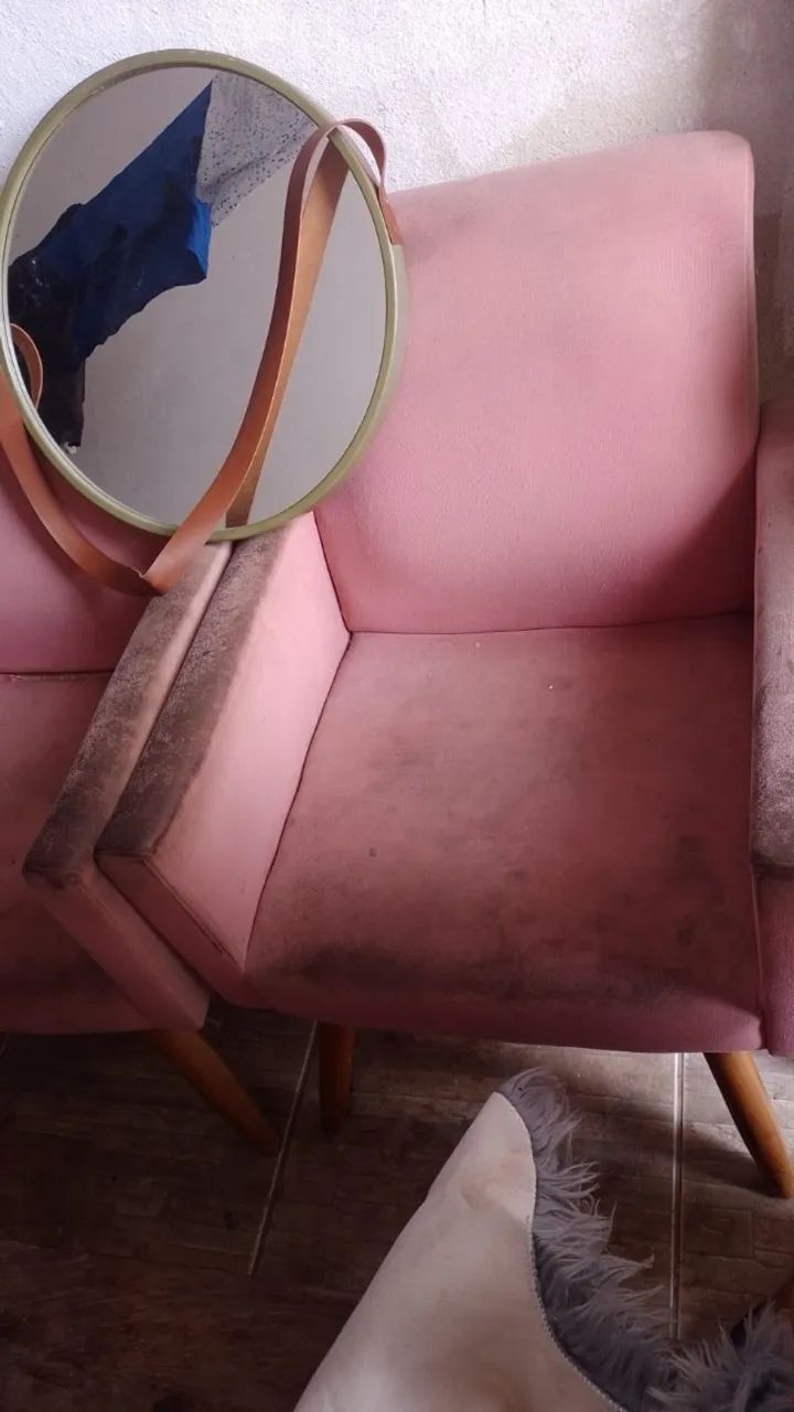 Vendo Duas poltronas e espelho - Foto 3