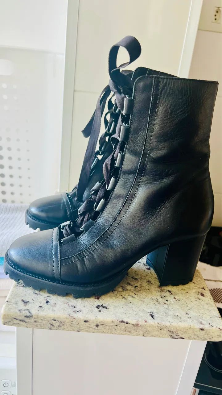 Bota Schutz novíssima.