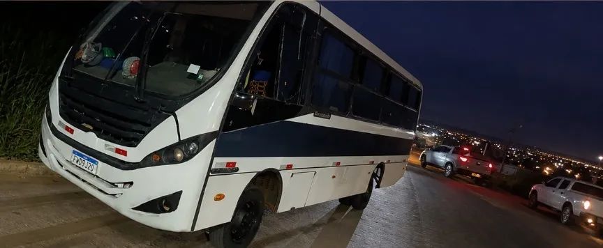 MICRO-ÔNIBUS - Foto 2