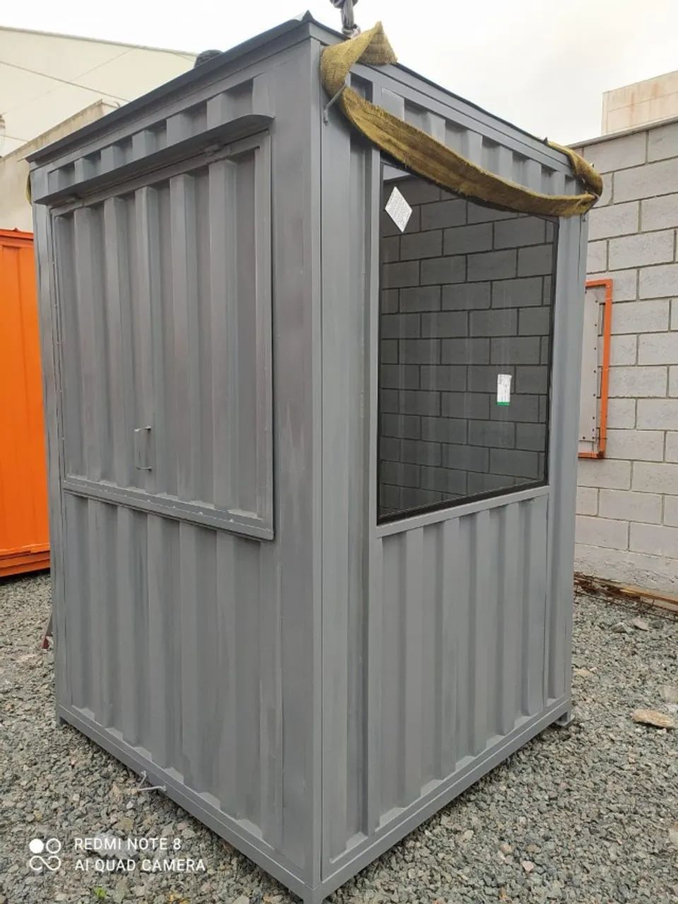 Guarita de Container com Suporte para guardar ferramentas