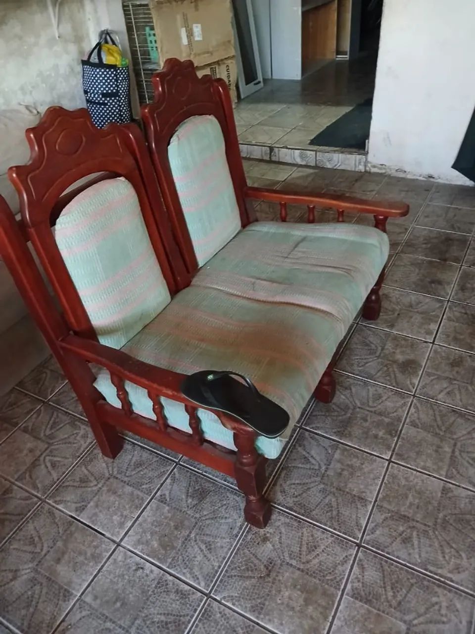 Sofá retrô 2 lugares  - Foto 3