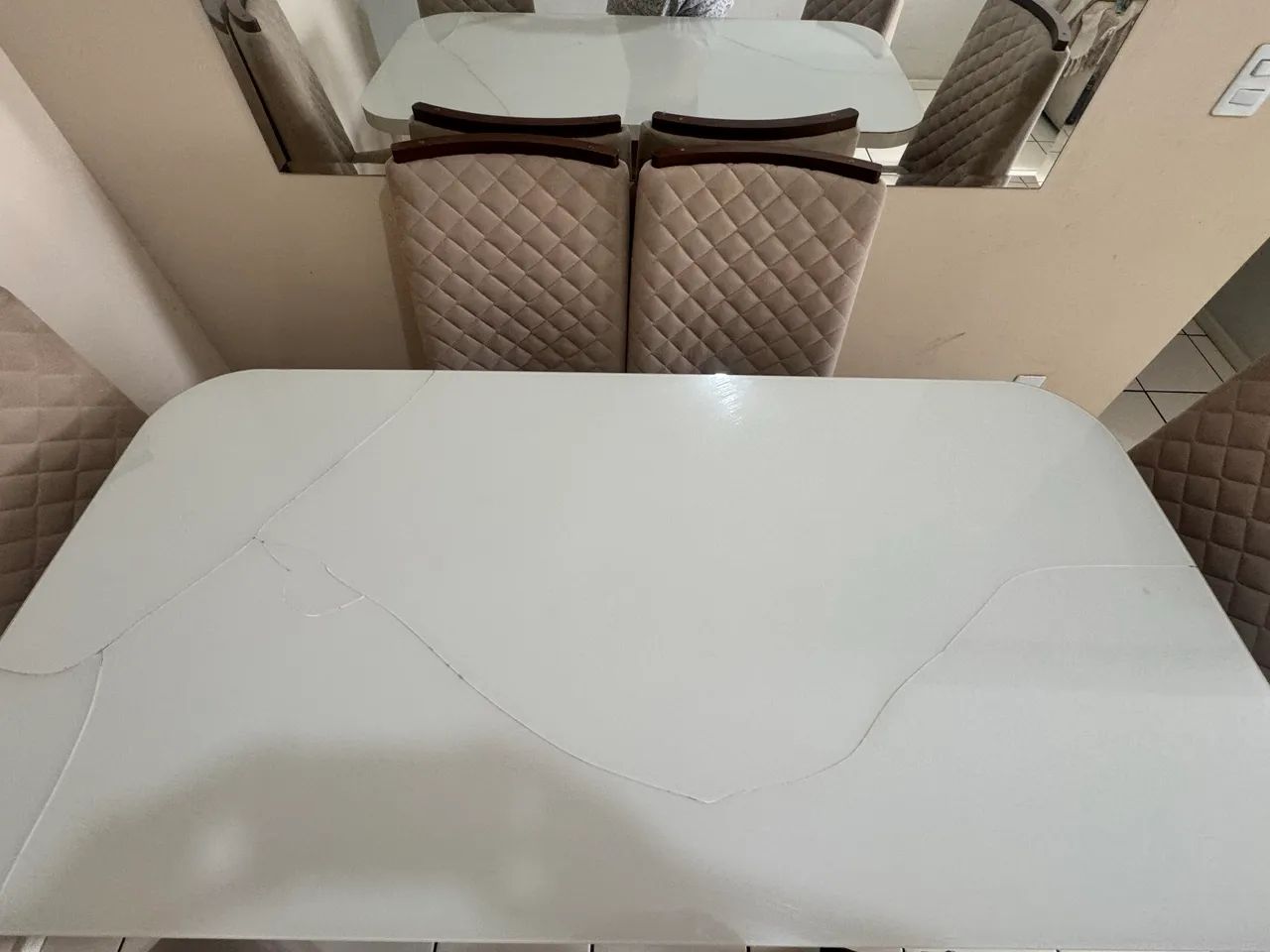 Mesa com seis cadeiras - Foto 3