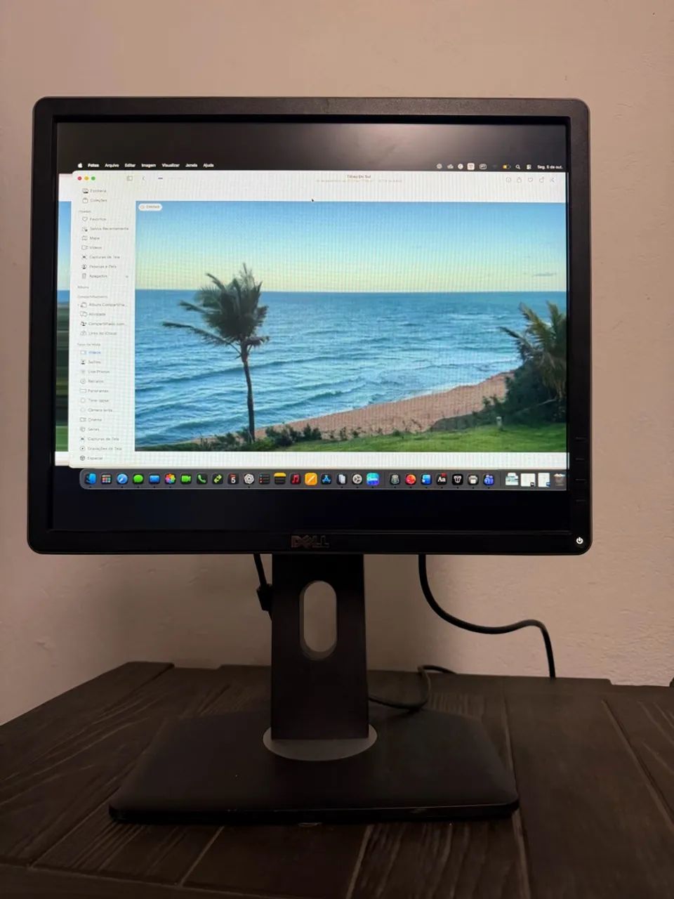 Monitor AOC e1621Swb 15,6? VGA com base e cabo Novinho!  - Foto 2