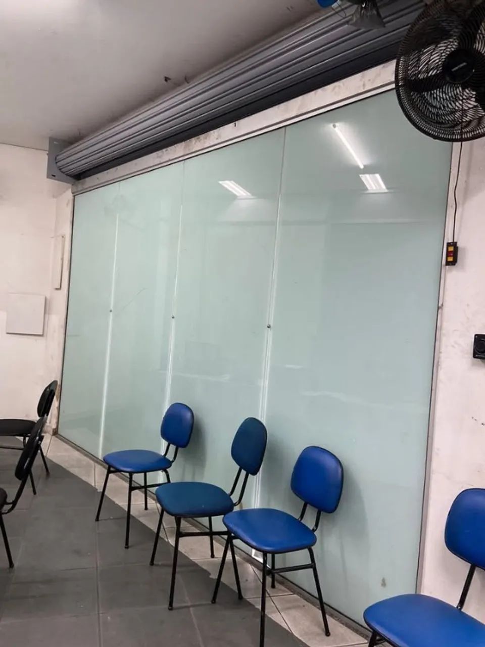 VENDO VIDROS PARA LOJAS OU ALGUMA CONSTRUÇÃO 10MM 