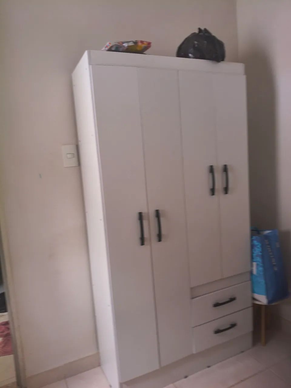 Guarda roupa 4 portas solteiro  - Foto 2