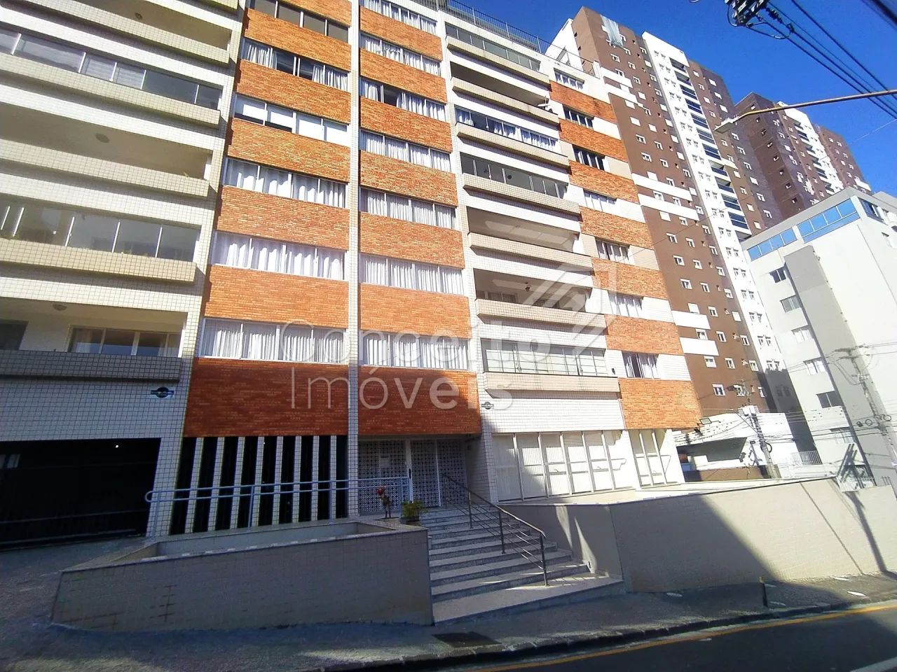 Edifício Versalhes - Centro - Apartamento Semimobiliado - Foto 2