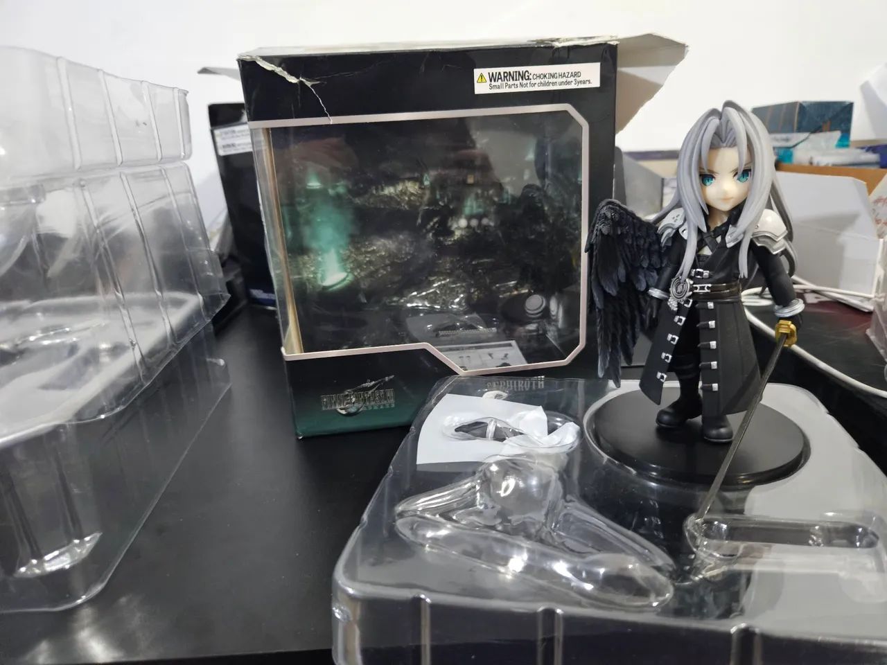 Final Fantasy Action Figure Adorable Arts Sephiroth - Foto 2