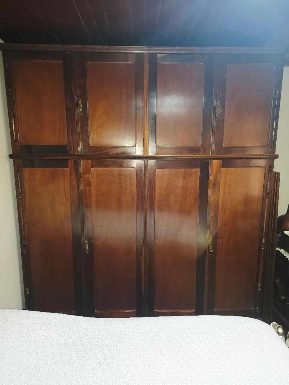 Guarda roupa antigo de 1940