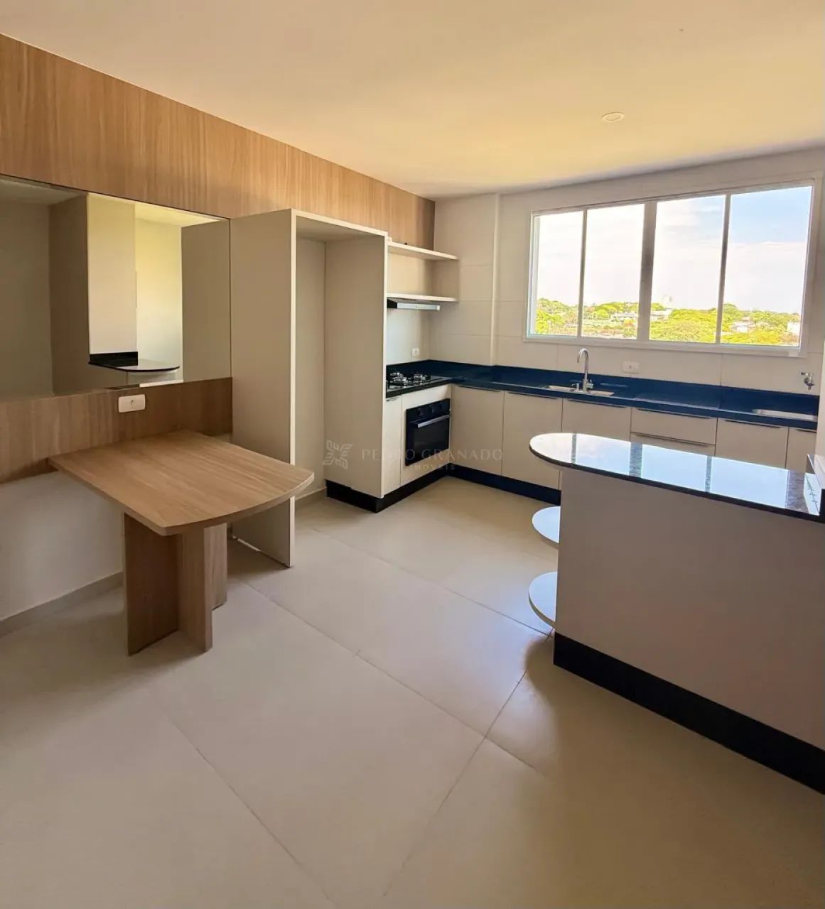 Apartamento 02 dormitórios | Zona 07 - Foto 4